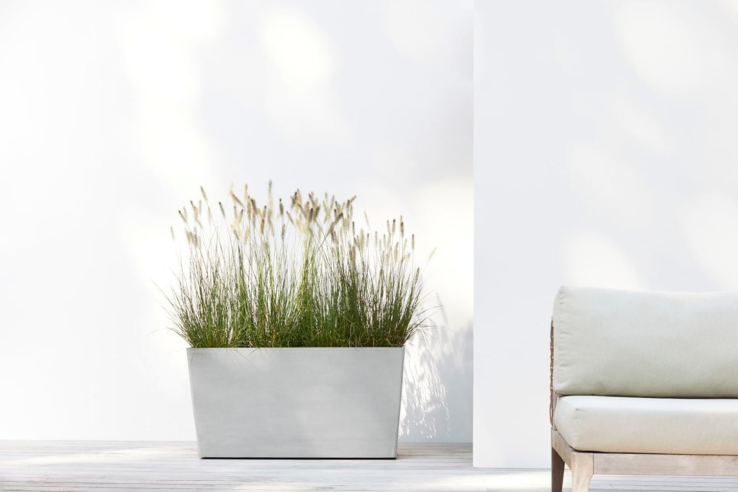 Ecopots Paris Durable Modern Rectangular Indoor/Outdoor Recycled-Based Composite Flower Planter, White Grey, 23.5"