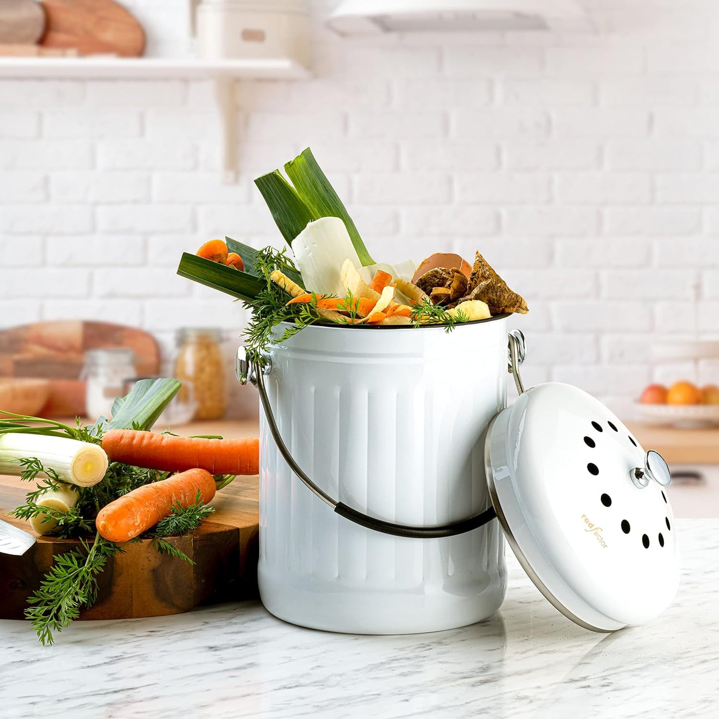 RED FACTOR Premium Compost Bin for Kitchen Countertop - Stainless Steel Food Waste Bucket with Innovative Dual Filter Technology - Includes Spare Filters (White, 1.3 Gallon)