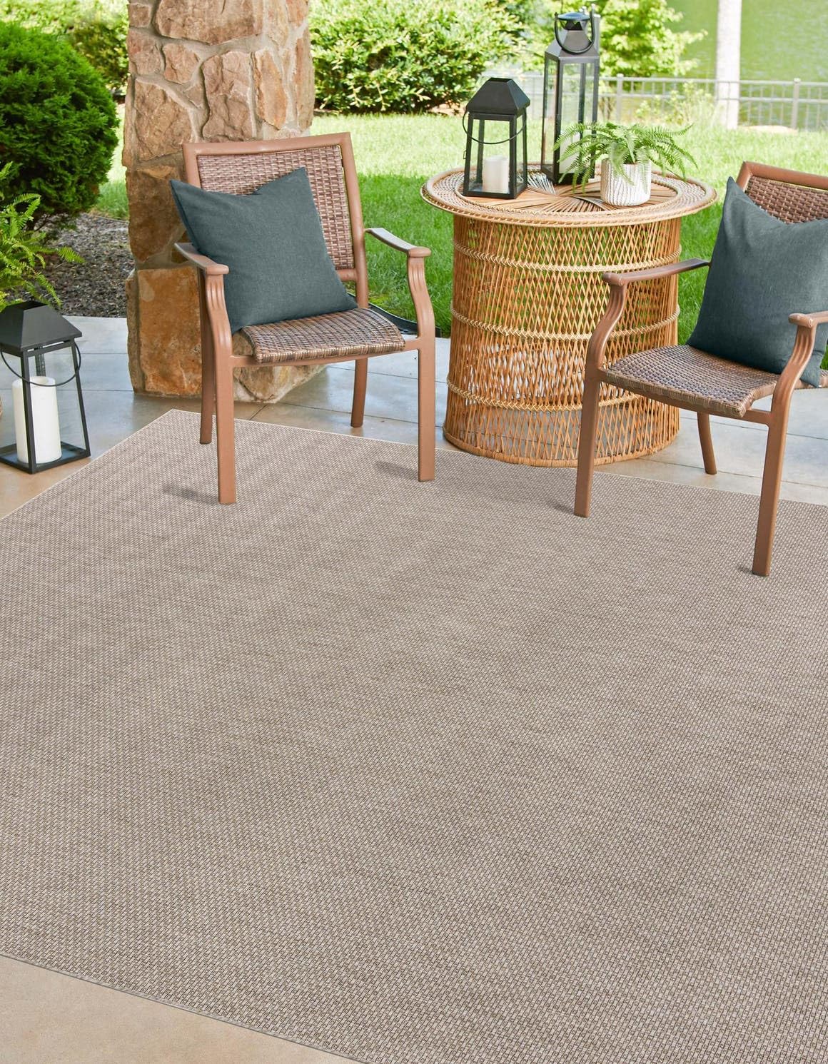 Unique Loom Outdoor Solid Collection Area Rug (7' 10" Square Beige/Ivory)