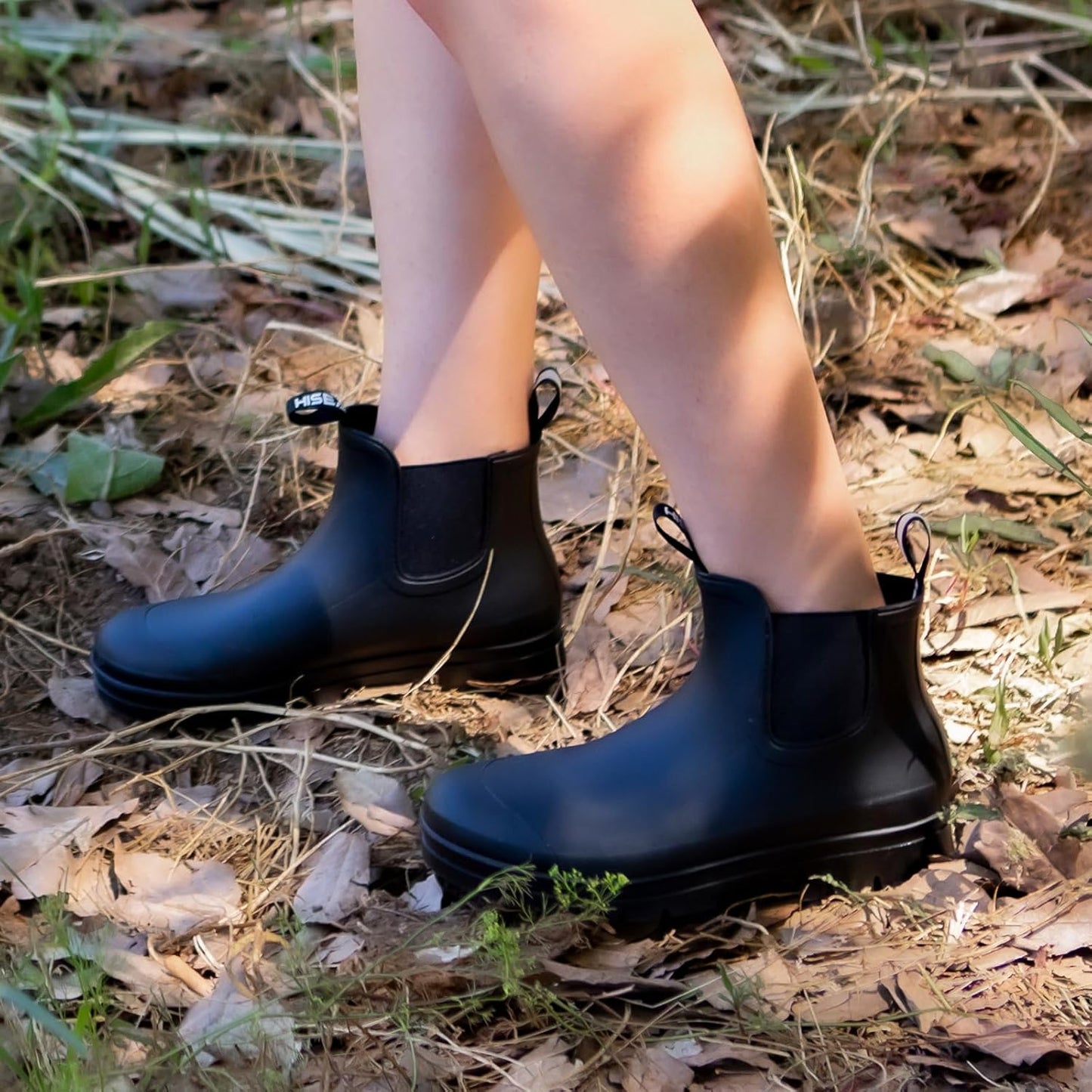 HISEA Women's Short Rain Boots Waterproof Garden Shoes Rubber Chelsea Boots Anti-Slipping Rainboots for Ladies with Comfort Insole Lightweight Stylish Ankle Rain Shoes Outdoor Work Booties