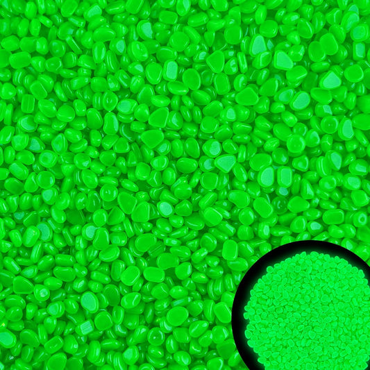 4000pcs 5-8mm Green Glowing Pebbles Glow Pebbles Aquarium Rocks Glow in The Dark Decorative Stones for Walkways Driveway Yard Grass Fish Tank Plant Pots