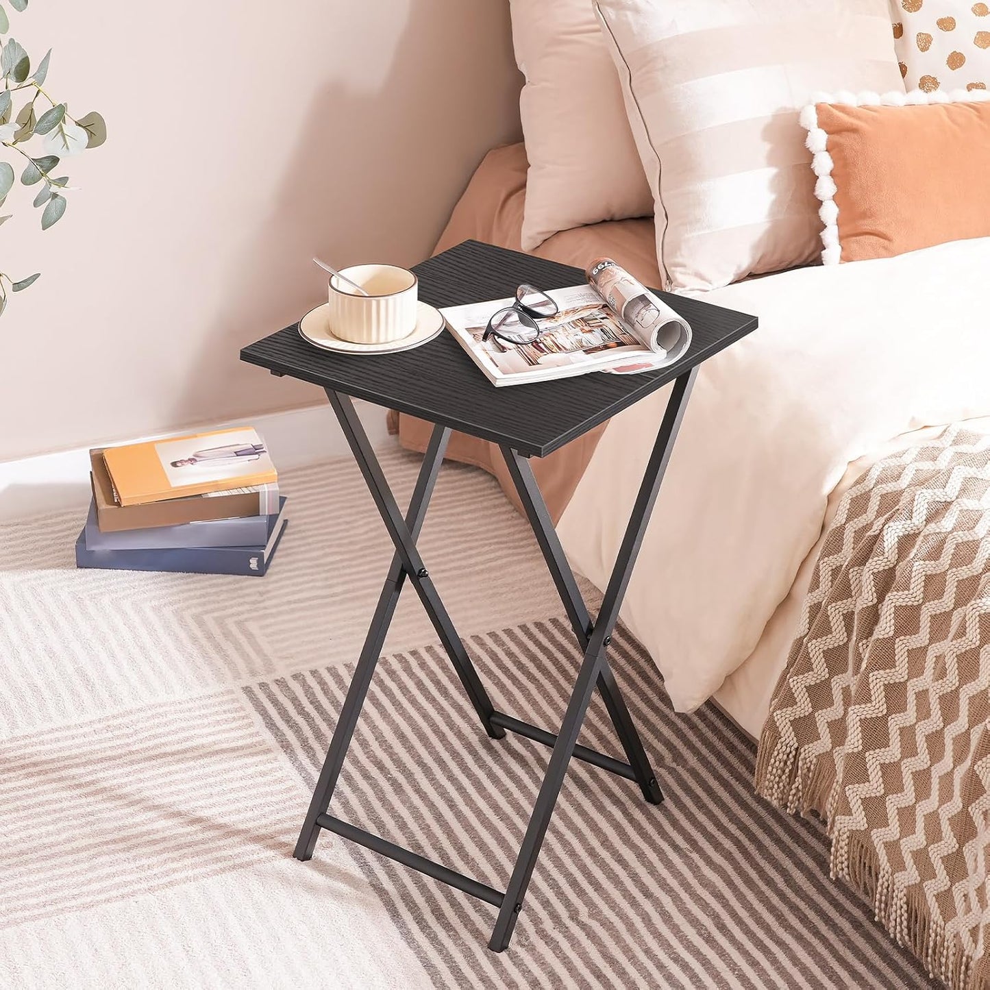 HOOBRO Folding TV Tray Table, Set of 2 Wooden TV Tray, Portable Sofa Side Snack Table, Industrial Desk for Small Spaces, Space-Saving, Easy to Install and Fold, Black BB27BZP201