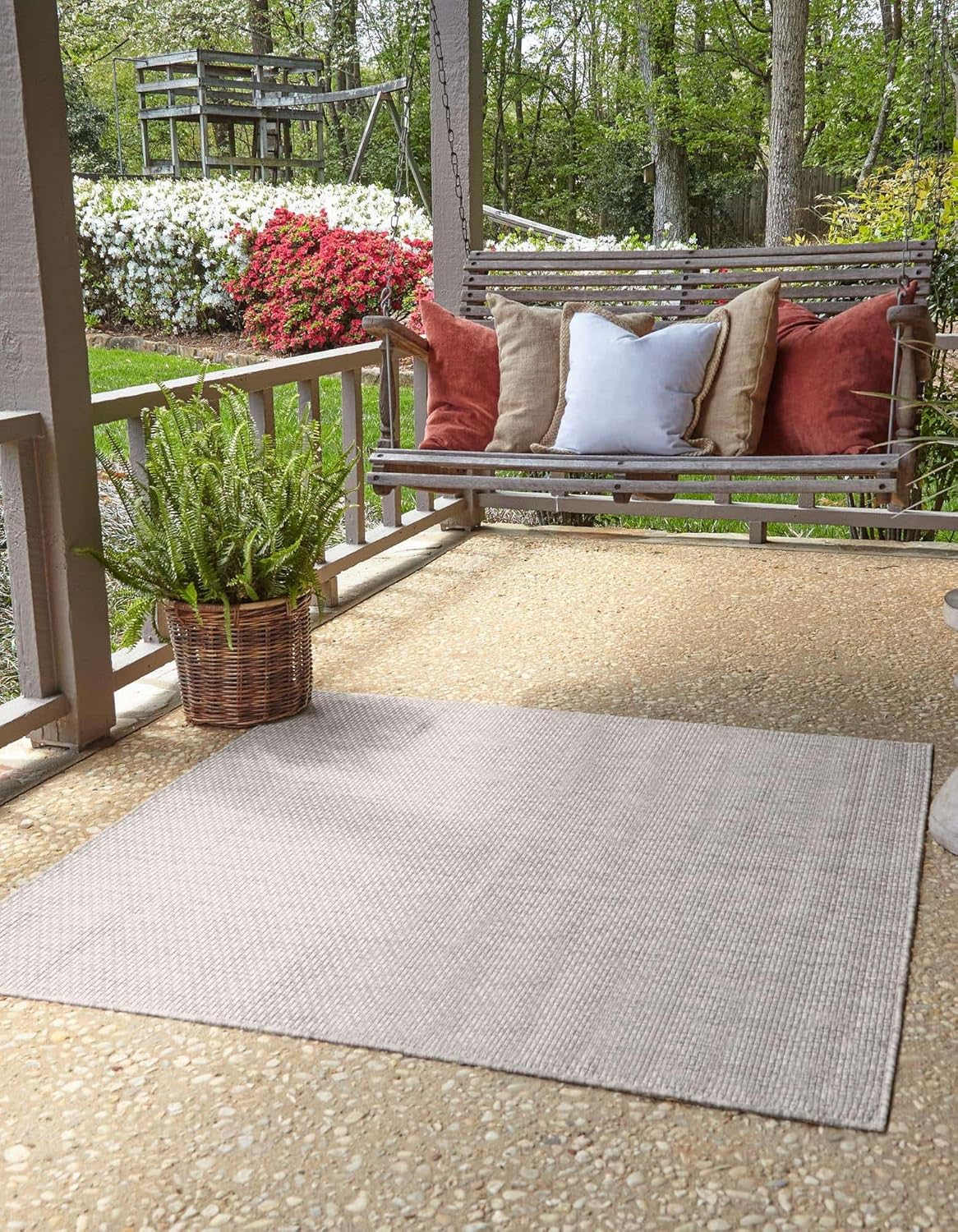 Unique Loom Outdoor Solid Collection Area Rug (6' 1" Square Light Gray/Ivory)