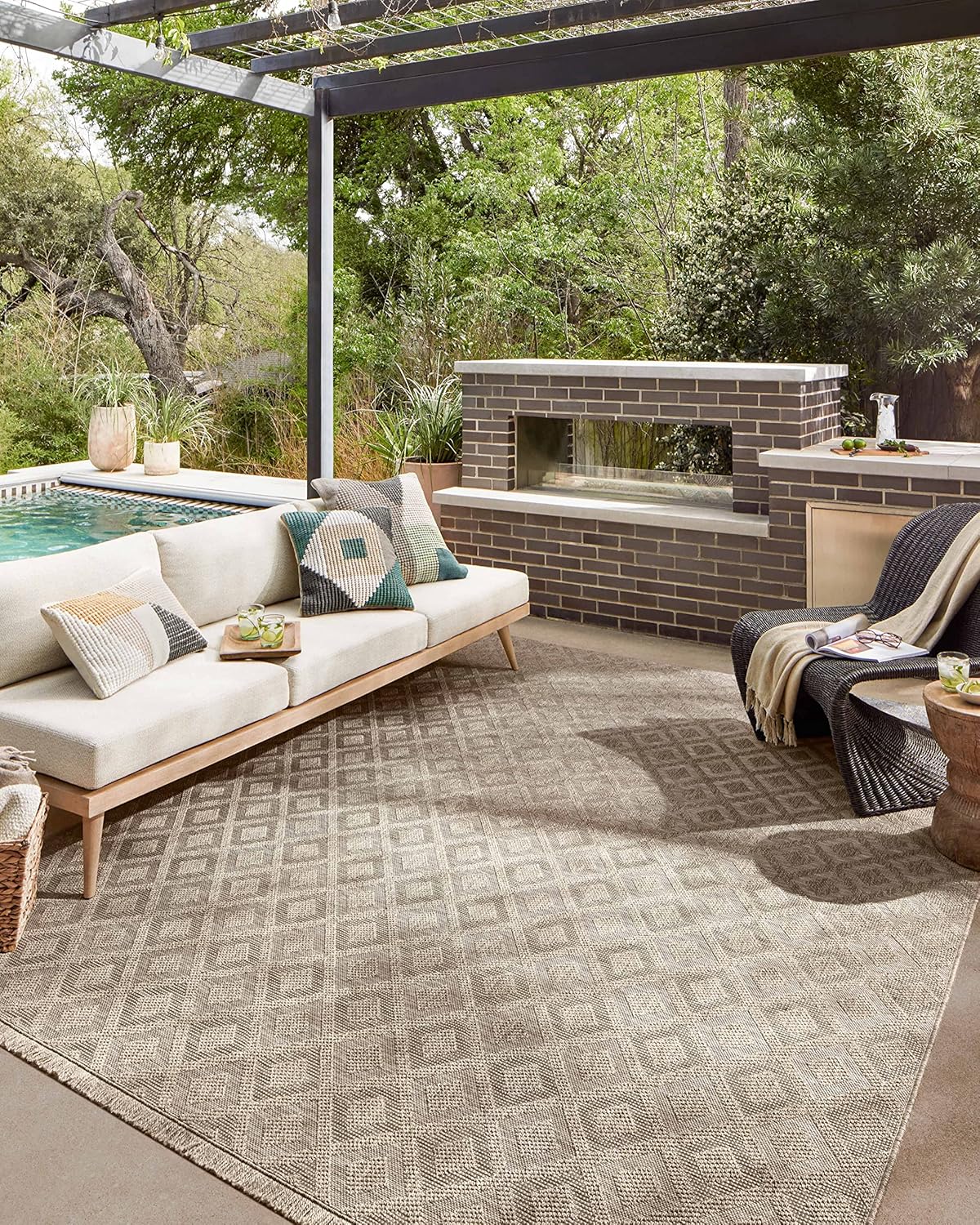 Loloi Dawn Collection Indoor/Outdoor DAW-07 Light Brown 7'-8" x 10' Area Rug